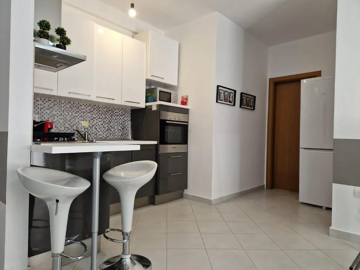 Sole&Mare Vlore Apartment, 10 Minutes From Lungomare 0*,